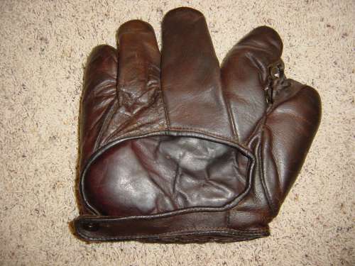 Buster Brown Shoes 1 Back